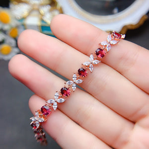 Pure natural magnesium aluminum garnet bracelet, main stone size 4 * 5mm1110350126